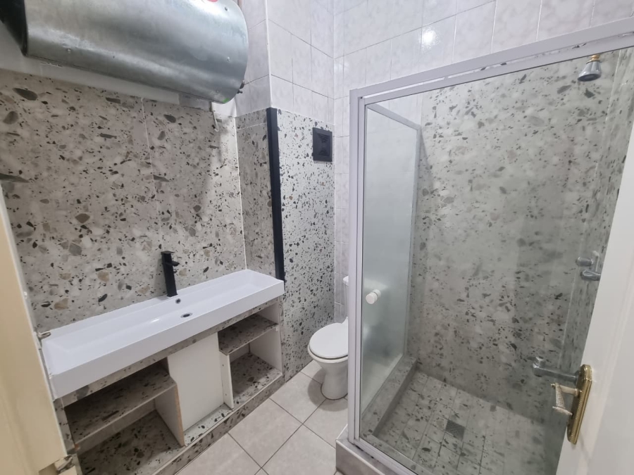 2 Bedroom Property for Sale in Wynberg Western Cape